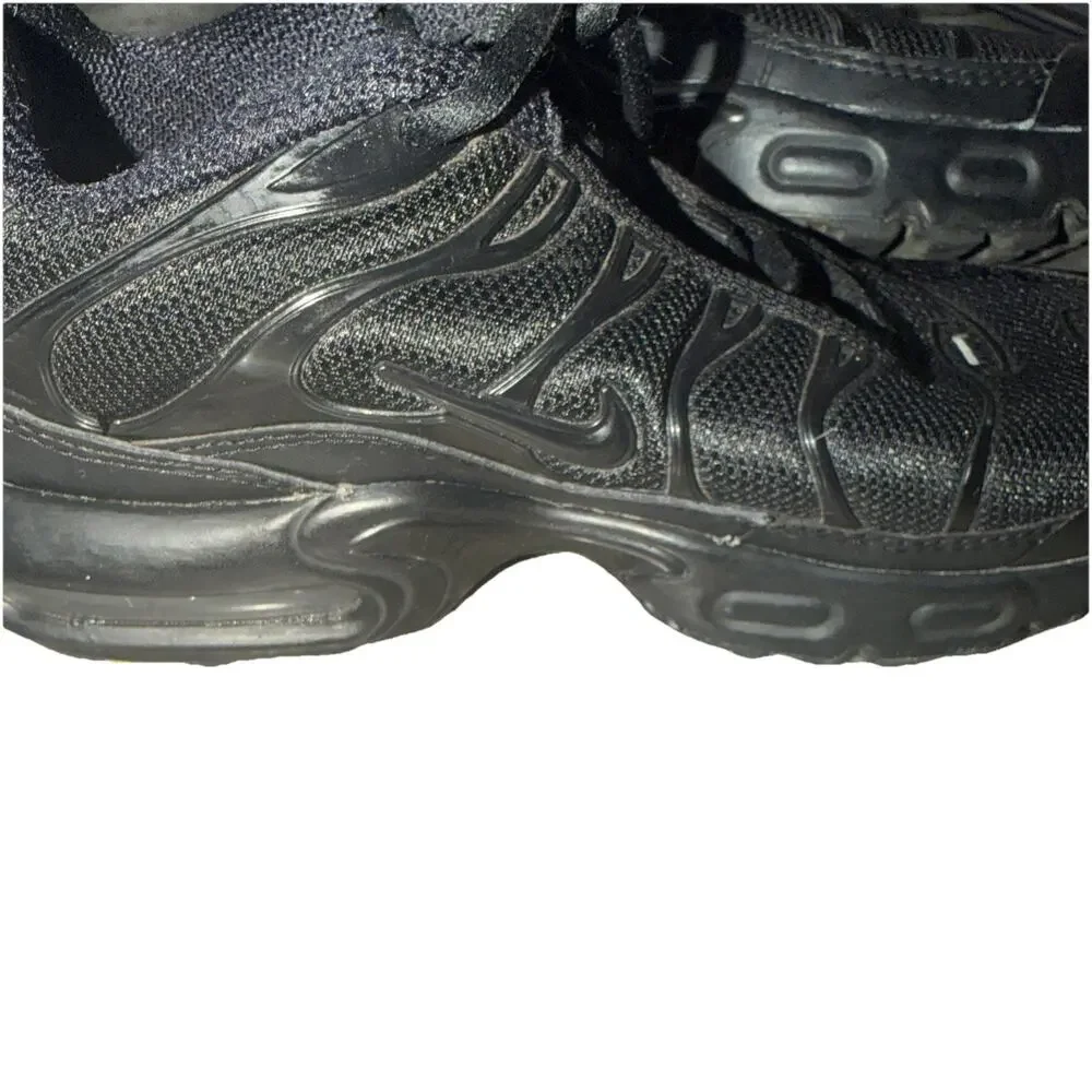 Nike Air Max Plus GS Triple Black Running Trainers 3.5y Kids SrS